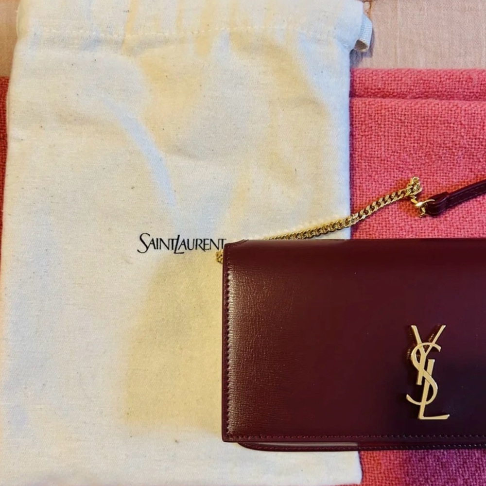 Yves Saint Laurent Plum Crossbody Bag with Gold Chain - Picture 2 of 7